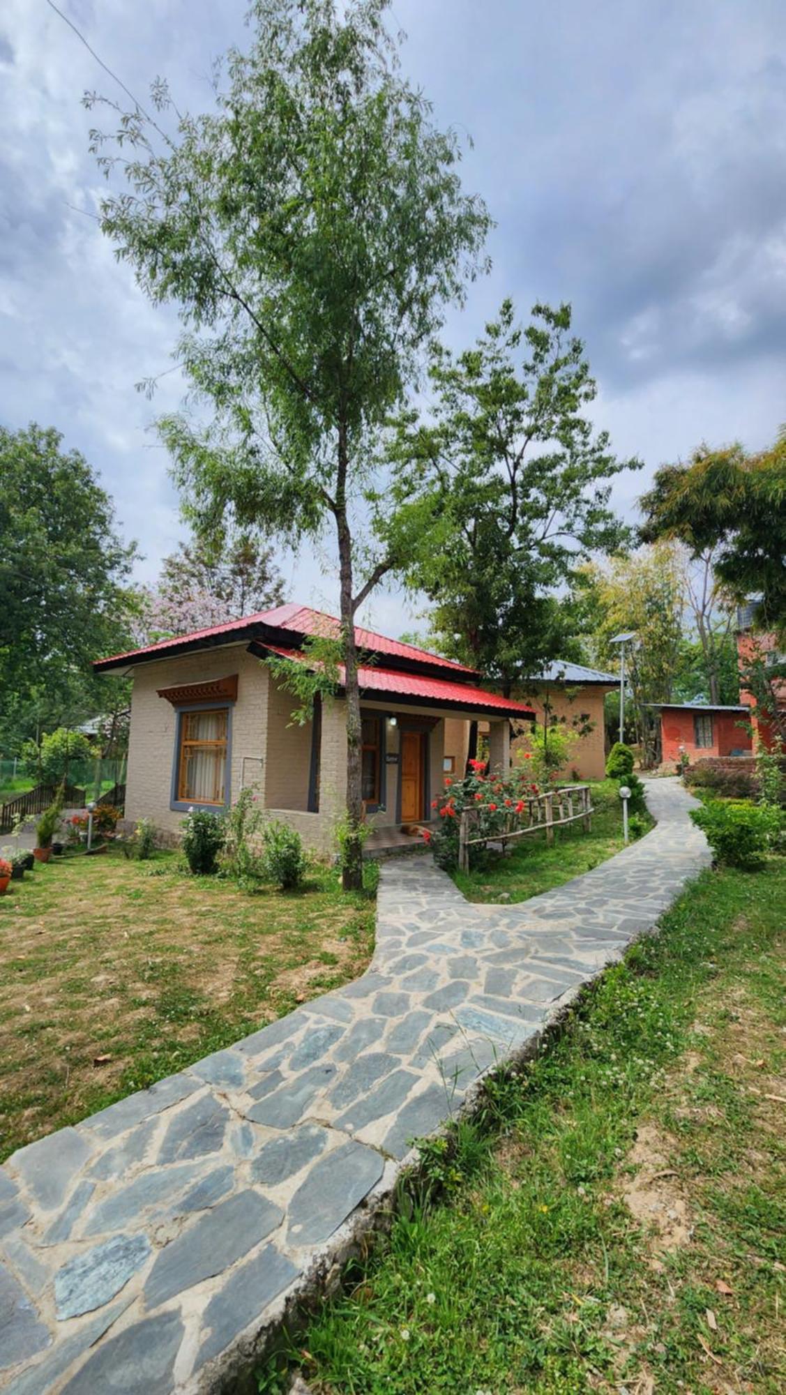 Namlang Resort Bīr Zewnętrze zdjęcie