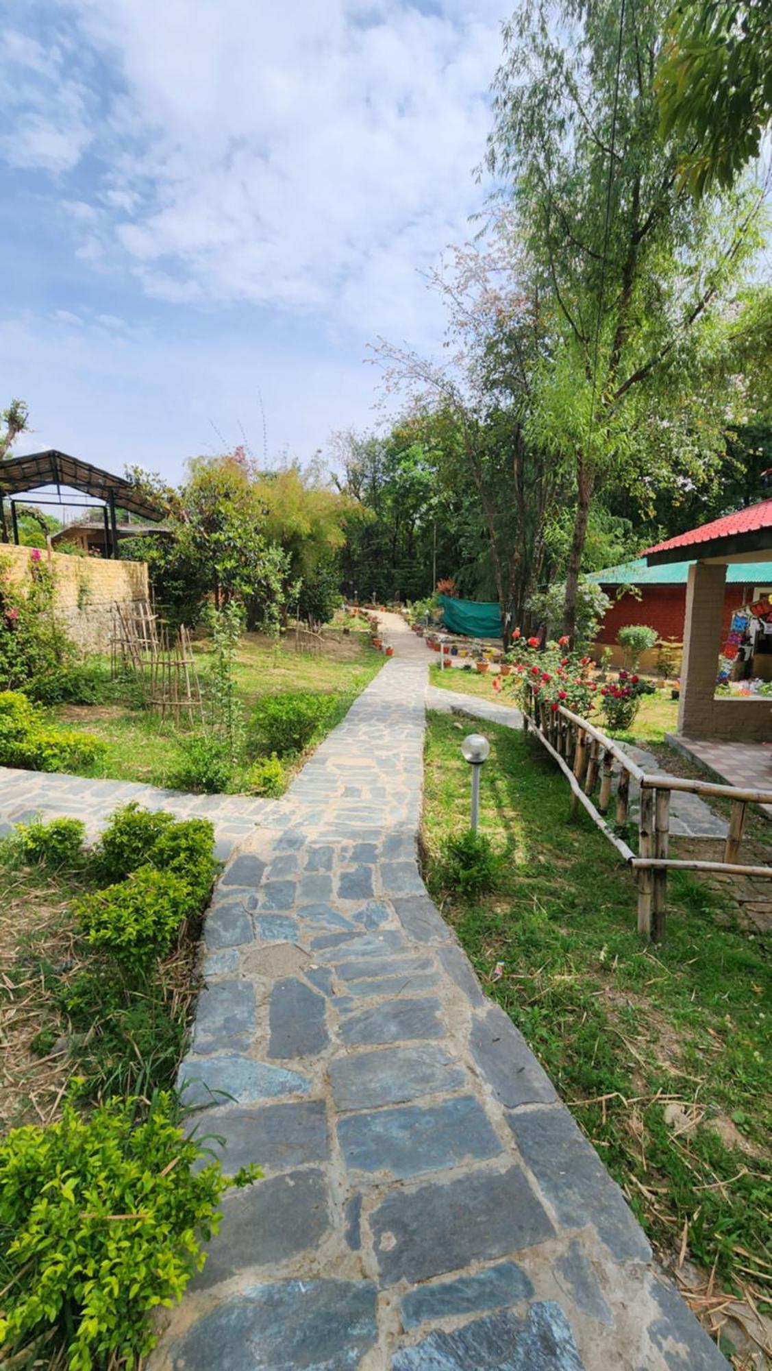 Namlang Resort Bīr Zewnętrze zdjęcie